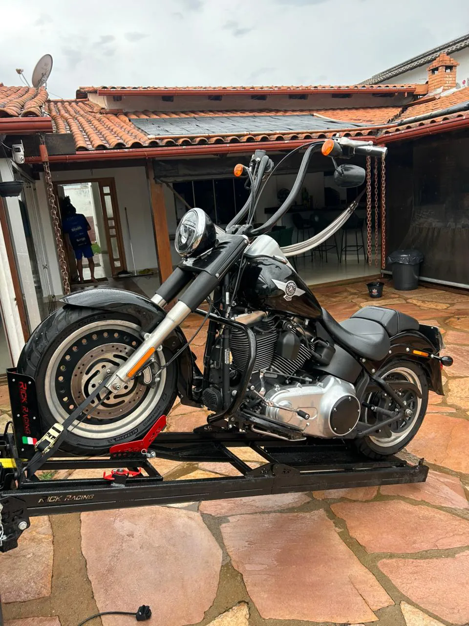 Guincho especializado para motos de alta cilindrada